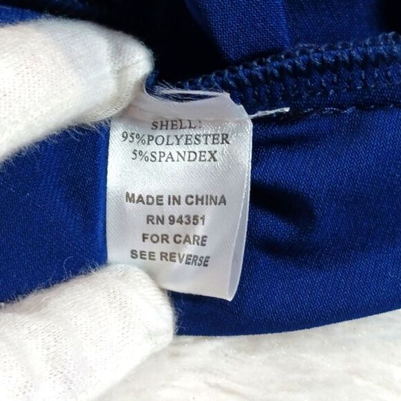 NWOT Joy Joy Elegant Navy Halter Top Womans Medium Flowy Comfort Trendy......... - Picture 7 of 11